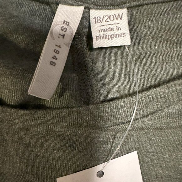 Cato 18/20W Heather Green 3/4 length sleeve Tee - Picture 2 of 2